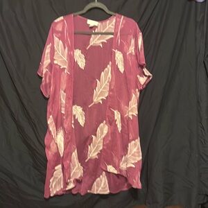 2X/3X feather embroidered magenta duster.
